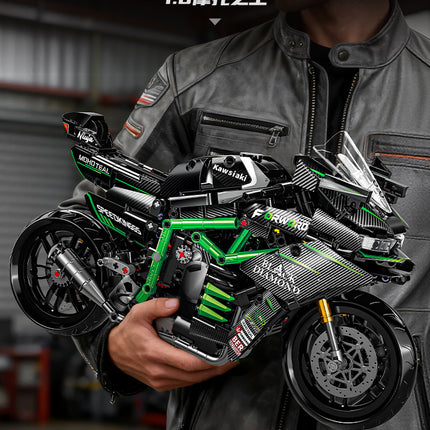 1:8 Kawasaki Motorcycle Building Block Model